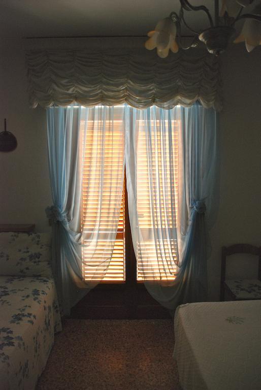 Bed And Breakfast Il Girasole Lamporecchio Rum bild