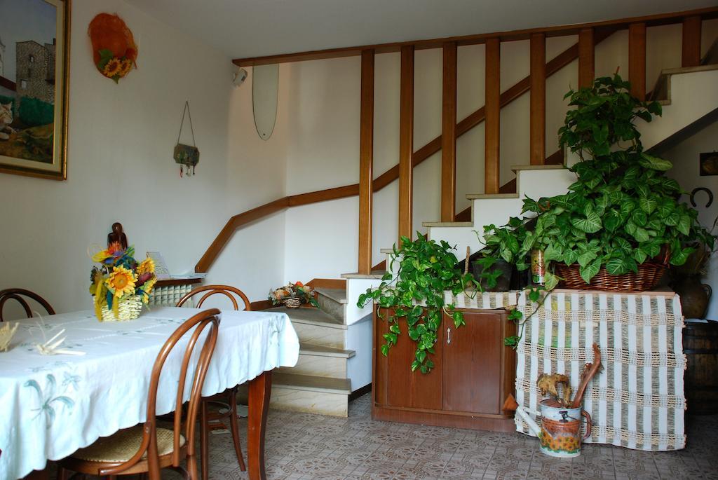 Bed And Breakfast Il Girasole Lamporecchio Exteriör bild