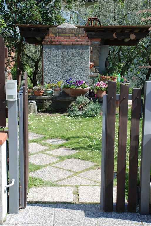Bed And Breakfast Il Girasole Lamporecchio Exteriör bild